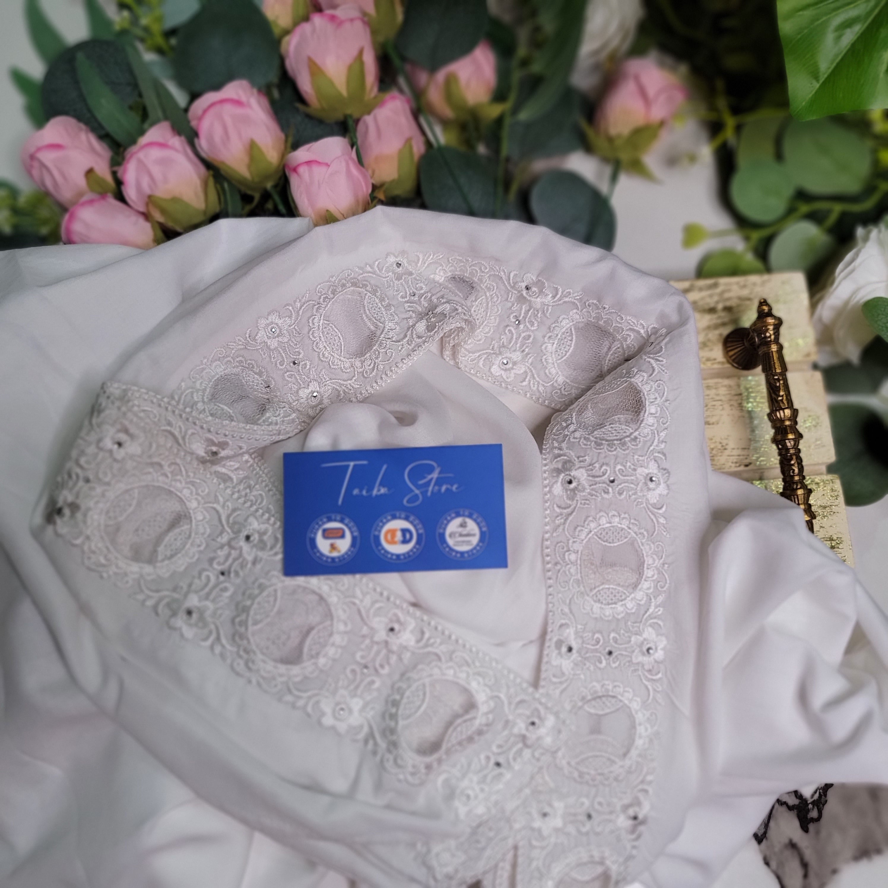 Circular Cutwork chadar