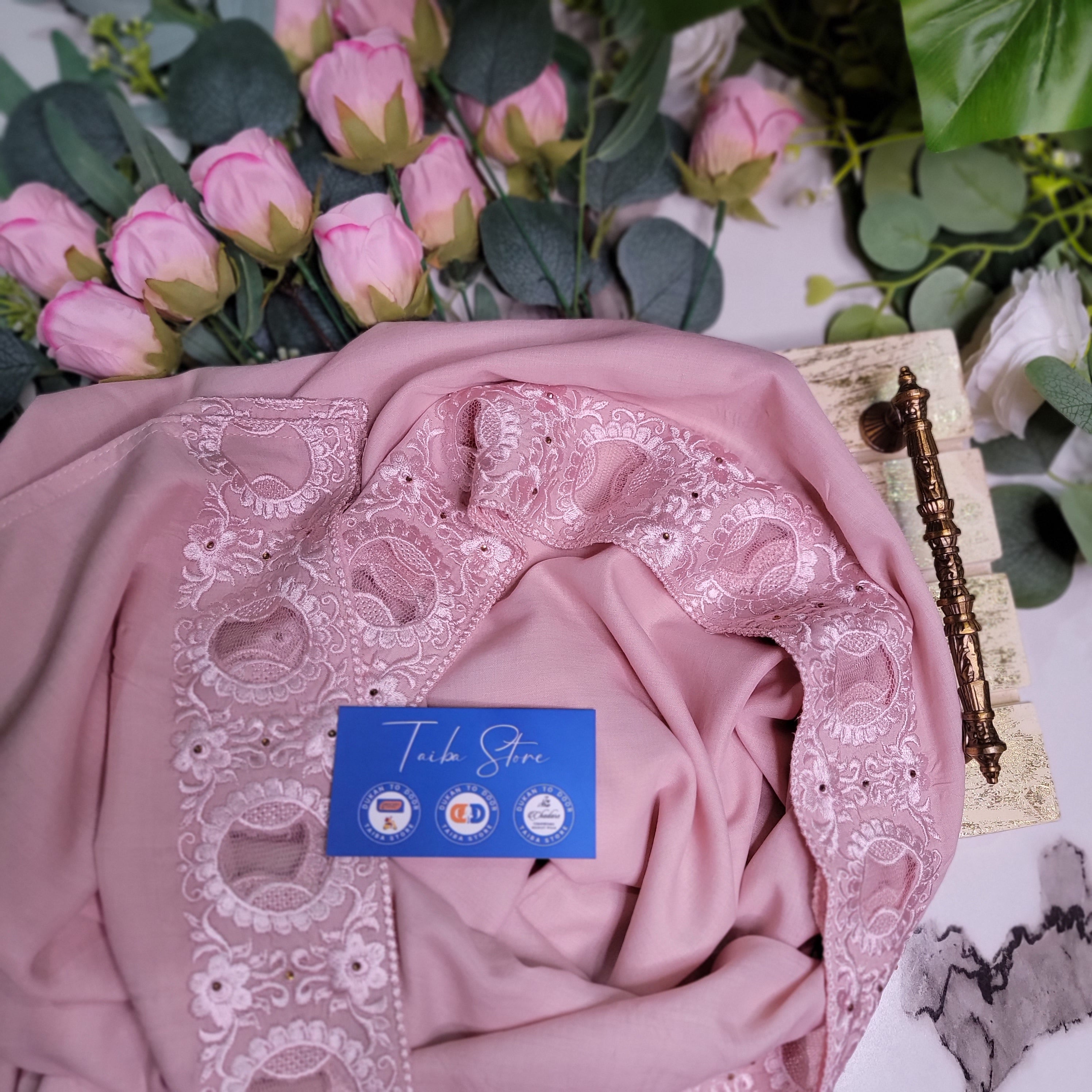 Circular Cutwork chadar