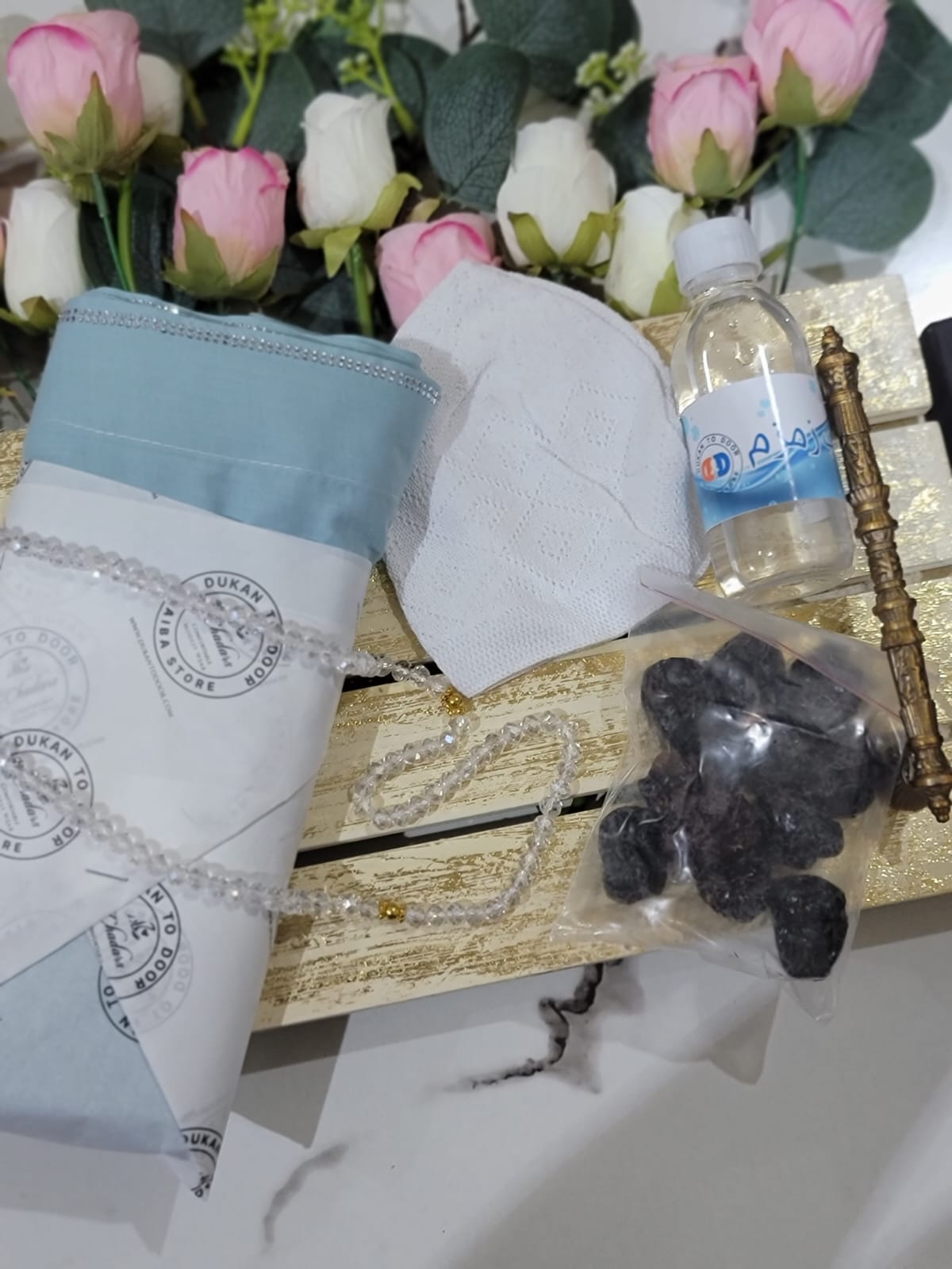 PACKAGE 2 — Medium Gift Box